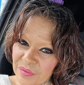 Meet your Posher, Elaine